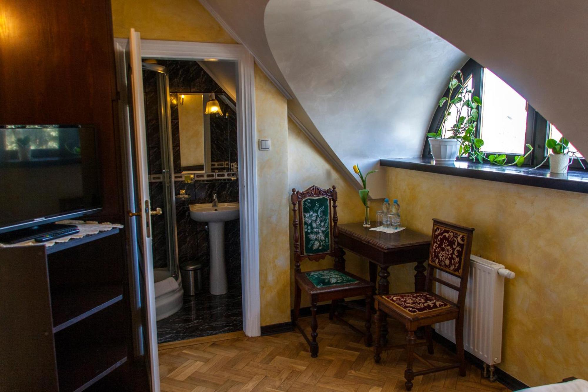 Bed and Breakfast Dwór Anna Ciecierzyn Habitación foto