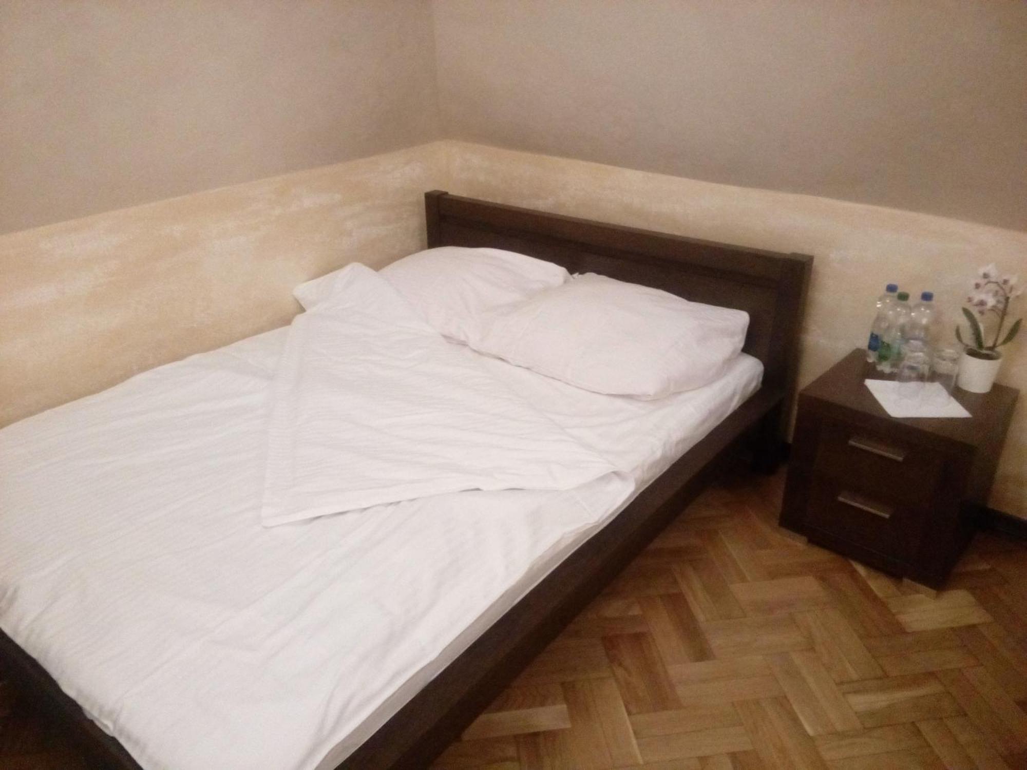 Bed and Breakfast Dwór Anna Ciecierzyn Habitación foto