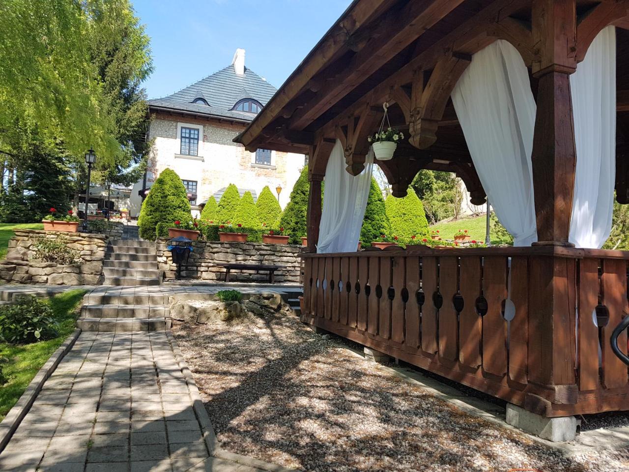 Bed and Breakfast Dwór Anna Ciecierzyn Exterior foto