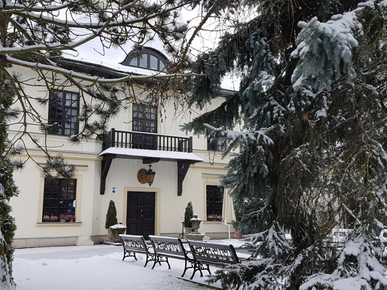 Bed and Breakfast Dwór Anna Ciecierzyn Exterior foto