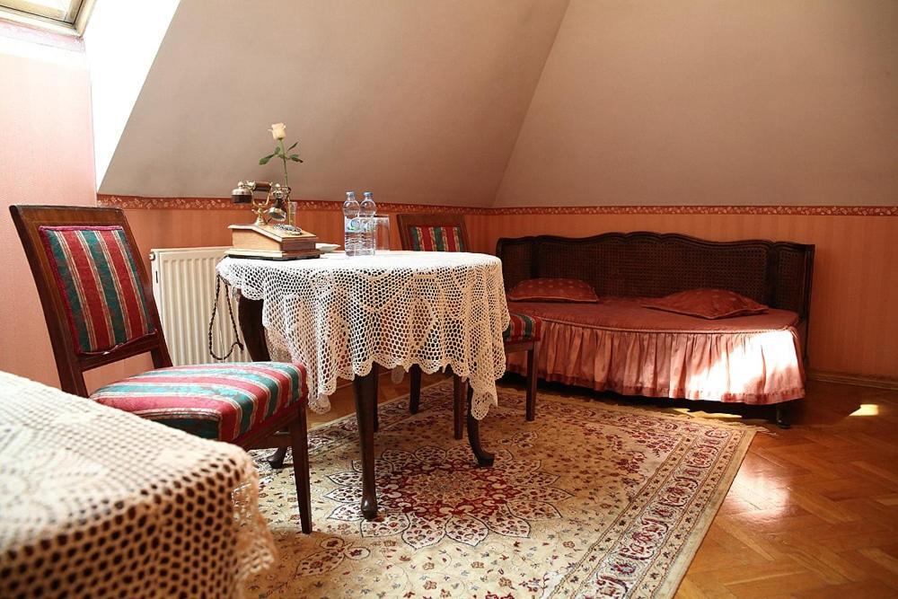 Bed and Breakfast Dwór Anna Ciecierzyn Habitación foto